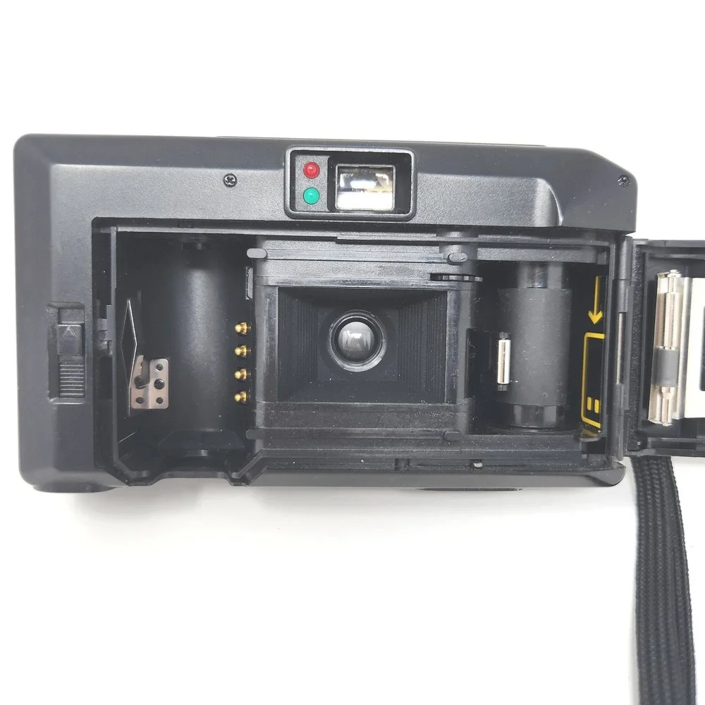 Vivitar‎ TEC45 35mm Camera Auto Focus Auto Pop-up Flash - Untested